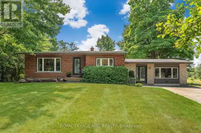 Welcome to your rural brick bungalow retreat! Surrounded by agricultural properties, but yet moments...