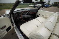 --DEALS TO DIE FOR AT ADRENALIN MOTORS - LOCATED IN GASOLINE ALLEY, RED DEER!-- 1972 FORD LTD CONVER... (image 8)
