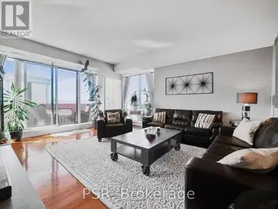 Luxury condo living at Bentley Place, a premier address in the vibrant heart of Hamilton's Durand Ne...