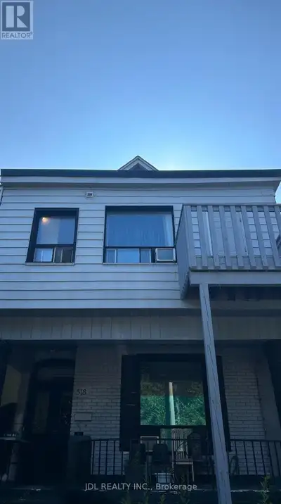 Toronto Center! Best Deal! Must See! Very Bright! Well Furnished! Free Internet! Unique Location! Ve...