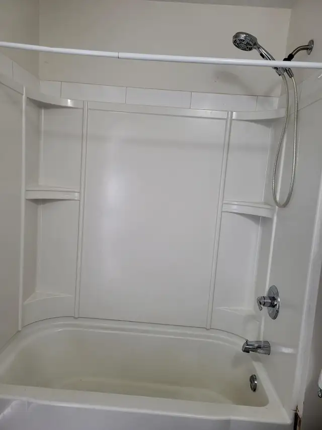 194.5 Carmarthen st in Long Term Rentals in Saint John - Image 12