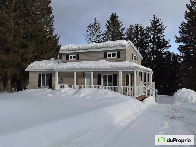$315,000 - 1 1/2 Storey for sale in St-Tite-Des-Caps — photo 1