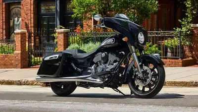 CHIEFTAIN POWERPLUS LIMITED BLACKMETALLIC MSRP $33949 CHIEFTAIN POWERPLUS LIMITED CRIMSON MSRP $3489...