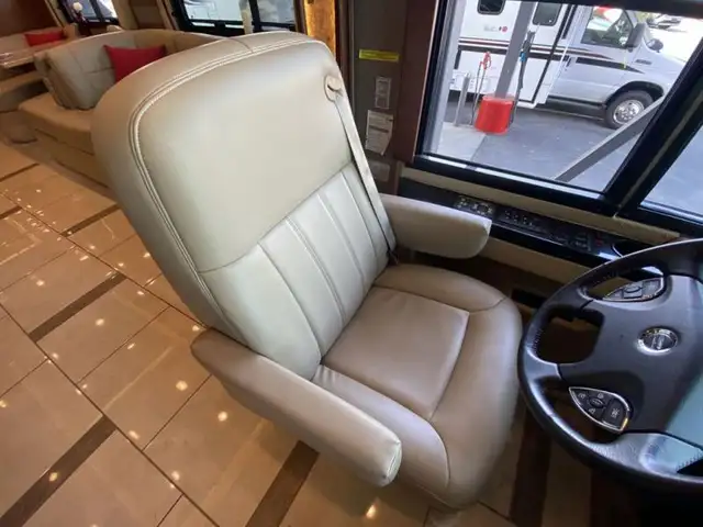 2014 Newmar Mountain Aire 4369 in RVs & Motorhomes in Abbotsford - Image 25