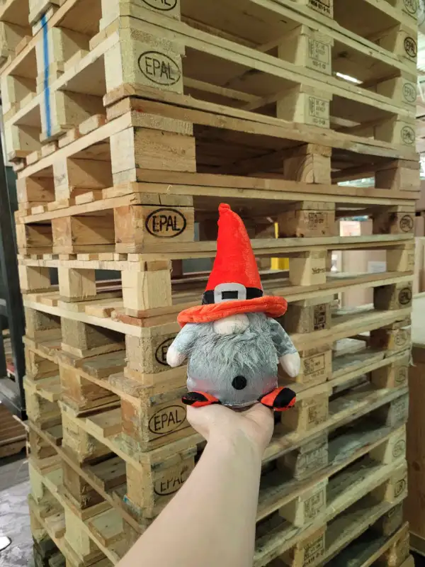 TORONTO pallet storage WHSE SELL to public NO PROB bring caSH! in Other in Mississauga / Peel Region - Image 6