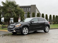 2016 Mercedes-Benz GLA250 4Matic AWD 2.0L 4cyl Bluetooth Heated Seats Panoramic Sunroof Front and Re... (image 4)