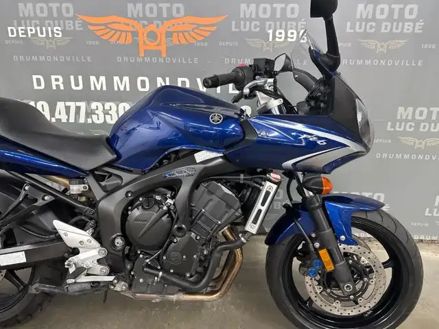 2009 Yamaha FZ6 in Sport Bikes in Drummondville - Image 6