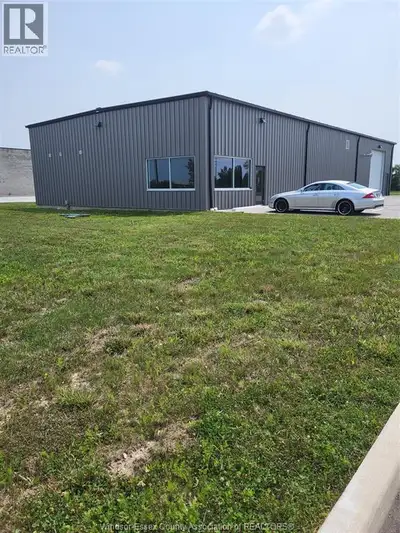 Newly built in 2024 this industrial building offering 50' x 1 00'=5000 S.F open span floor plan with...