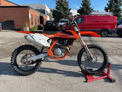 Check out this 2018 KTM 450 SX-F with only 73hrs on the clock. Price includes certification and is p...