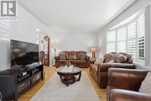 267 BAKERSFIELD DRIVE Cambridge, Ontario in Houses for Sale in Cambridge - Image 9