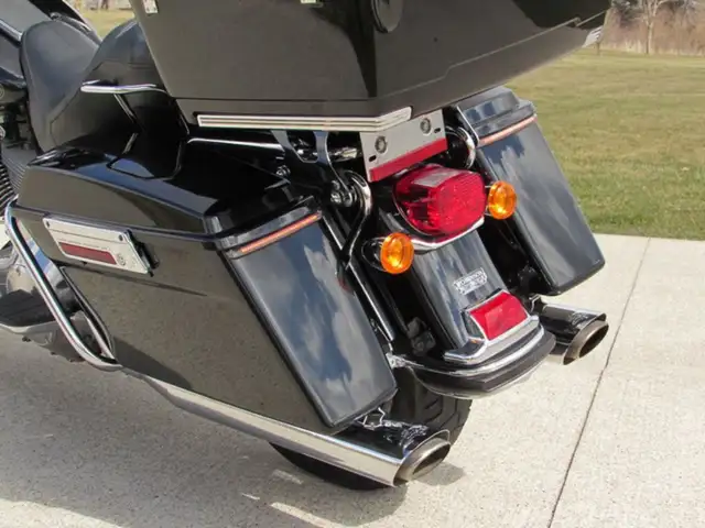 2004 Harley-Davidson FLHT - Electra Glide 61,000 KM New Cam Tens in Sport Touring in Leamington - Image 29