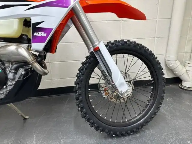 2024 KTM 250 XC-F in Dirt Bikes & Motocross in Calgary - Image 6