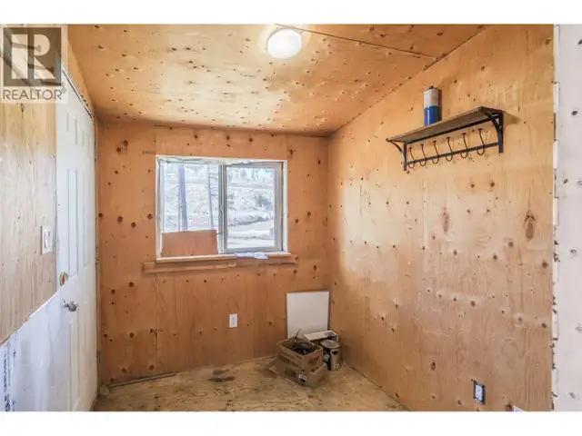 5469 SAUNDERS CRESCENT 103 Mile House, British Columbia in Houses for Sale in 100 Mile House - Image 13