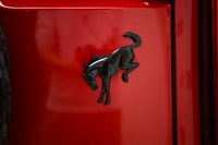 Only 7,435 KM! This Ford Bronco boasts a Intercooled Turbo Regular Unleaded I-4 2.3 L/140 engine pow... (image 7)