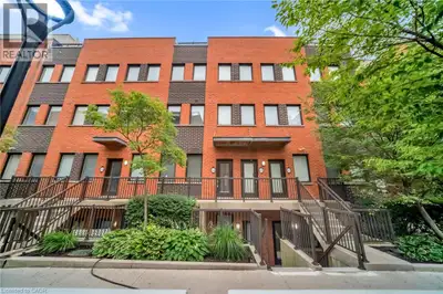 Welcome to 60 Winston Park Blvd, this bright & well appointed unit provides exceptional value. Featu...