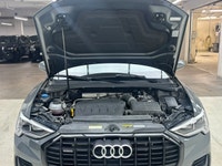 Get noticed in this sinister looking Nano Gray Metallic SUV! Treat yourself to the features you dese... (image 8)