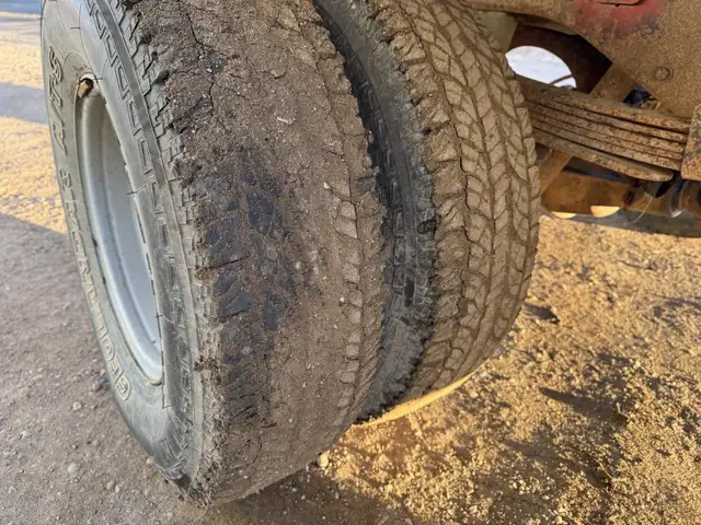 2001 DODGE RAM 3500 in Heavy Trucks in Saskatoon - Image 36