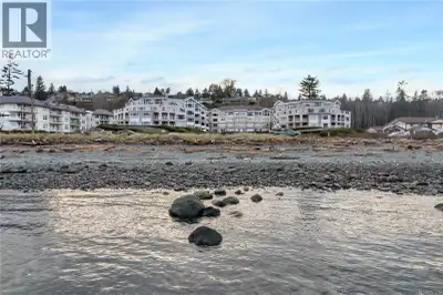 Fabulous 2 bedroom condo with ocean views in the highly desirable Silver Sea, ideally located direct...