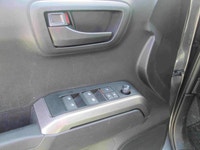 2023 Toyota Tacoma SR5 4x4 with only 45,996km! Equipped with remote keyless entry, power windows, po... (image 6)
