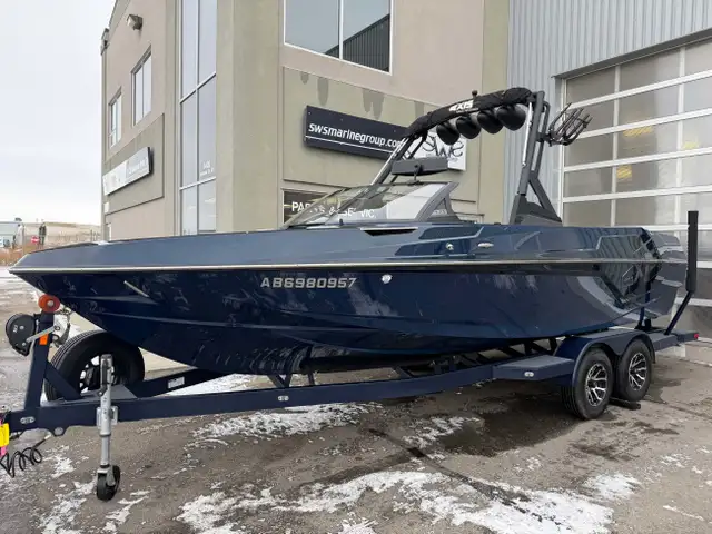 2020 Axis T23 in Powerboats & Motorboats in Saskatoon - Image 3