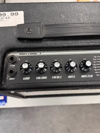Fender Mustang I (V.2) Guitar Combo Amp, View more