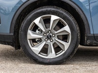 2025 Ford Escape Platinum AWD | Navi | Adaptive Cruise | Remote Start The Platinum trim offers a cho... (image 4)