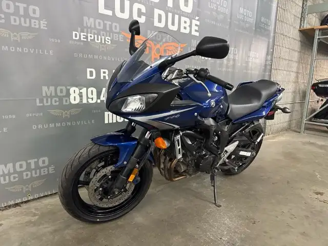 2009 Yamaha FZ6 in Sport Bikes in Drummondville - Image 8