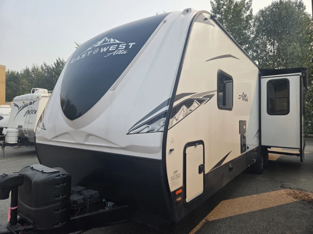 2023 FOREST RIVER ALTA 2810KIK in Travel Trailers & Campers in Kelowna - Image 5