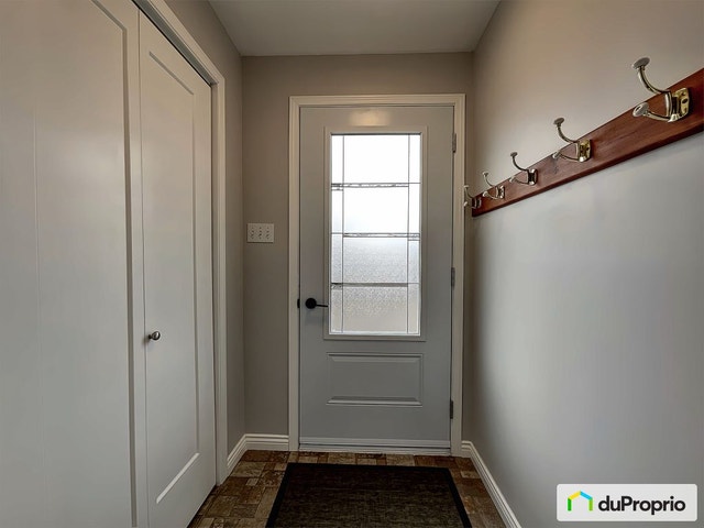 $421,000 - Bungalow for sale in Notre-Dame-Des-Bois — photo 2