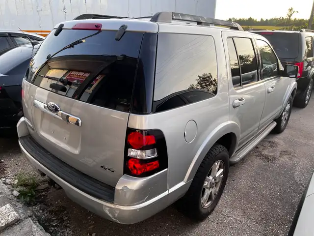2009 Ford Explorer518065260321853443