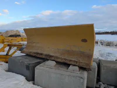 Pour assistance en Francais, SVP applez Chris 780-266-8827, merci beaucoup. 2014 CATERPILLAR 160M to...