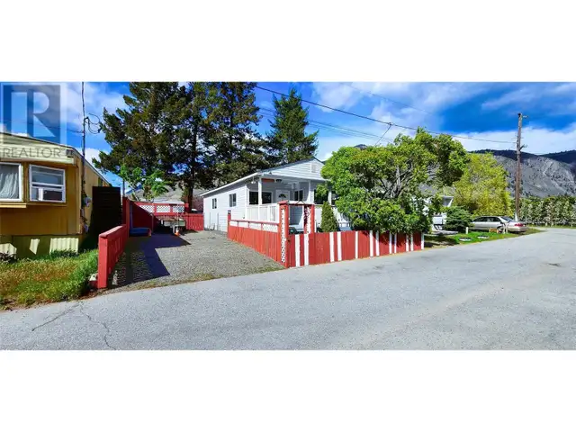 31 Hwy 3A Unit# 7 Keremeos, British Columbia in Houses for Sale in Penticton - Image 2