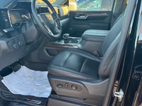 Trailboss 3.0L Diesel, Sunroof, Leather, Multi-Flex Tailgate, Spray-On Bedliner, Bose, Hitch ViewThe... (image 5)