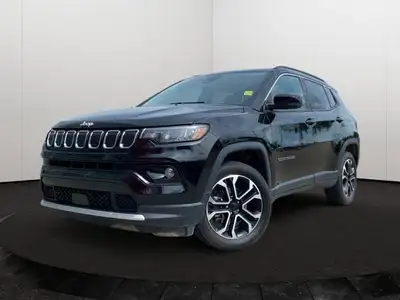 This Jeep Compass has a dependable Regular Unleaded I-4 2.4 L/144 engine powering this Automatic tra...