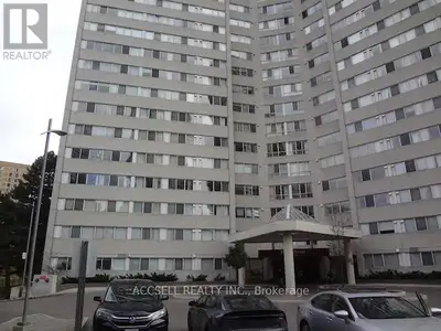 Welcome to 3700 Kaneff and this spacious One Bedroom & Solarium unit. Great Floor Plan, Solarium wou...
