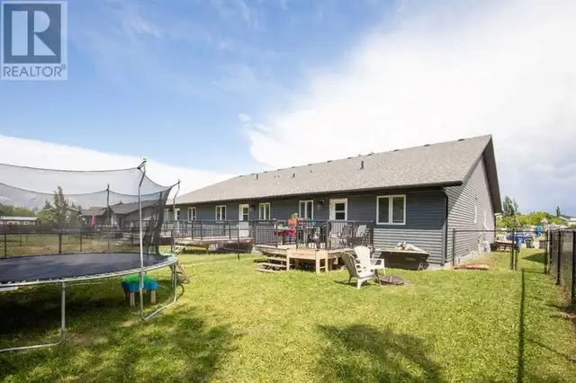 5529 52 AvenueClose Innisfail, Alberta62864392000514124