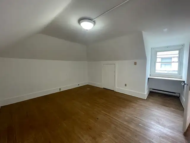 2 bed apt close to groceries, restaurants & more- 2-593 Johnson in Long Term Rentals in Kingston - Image 16