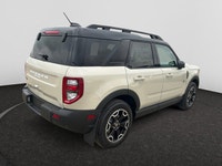 Check out this vehicle's pictures, features, options and specs, and let us know if you have any ques... (image 4)