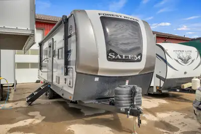 The 2026 Salem Hemisphere 261FKRB is a well-designed travel trailer that offers a unique front kitch...