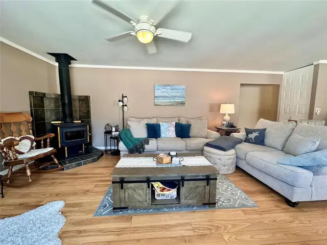 208 Landels Road The Pas, Manitoba in Houses for Sale in Winnipeg - Image 10