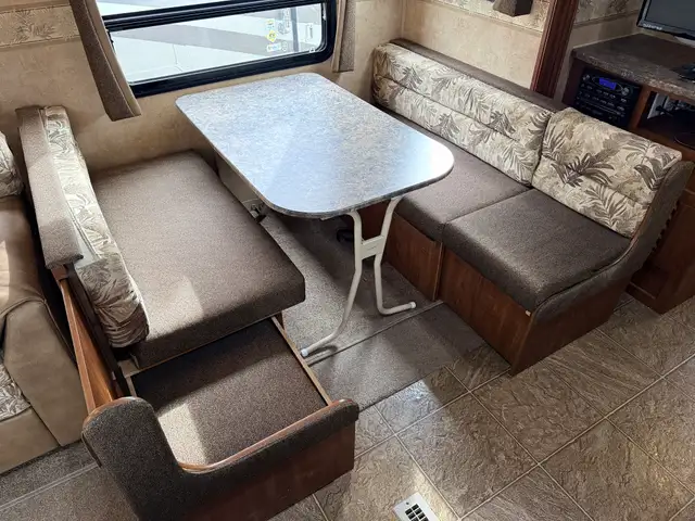 2011 Jayco JAY FLIGHT 29 RLS in Travel Trailers & Campers in St. Albert - Image 13