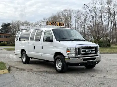 Abenante Motor Group (SK) 2010 Ford Econoline E-350 XLT Super Duty 15 Passenger Including Driver Roo...