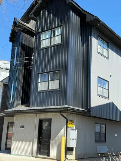 Enjoy downtown living in this three-storey building located in the core of downtown, Fredericton. Bl...