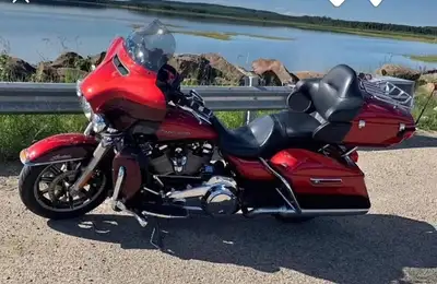 2019 Harley Davidson Ultra Limited Low, FLHTKL Top-of-the-line touring motorcycle. Original owner Lo...