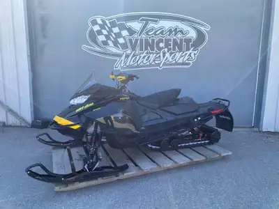 2019 Ski-Doo MXZ X 600R Team Vincent Motorsports 2019 Skidoo MXZ X 600R 4136 kms $9,500 + license &...