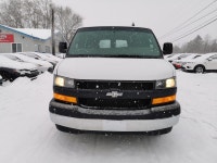 "• Power_Steering • Power_Brakes • Power_Windows • Cup_Holder • Air_w_Climate_Control • Map_Lights •... (image 6)