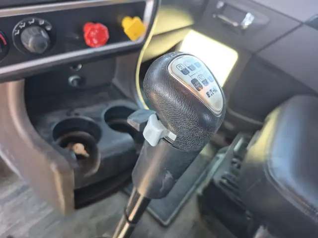2019 KENWORTH T800 in Heavy Trucks in Saskatoon - Image 17
