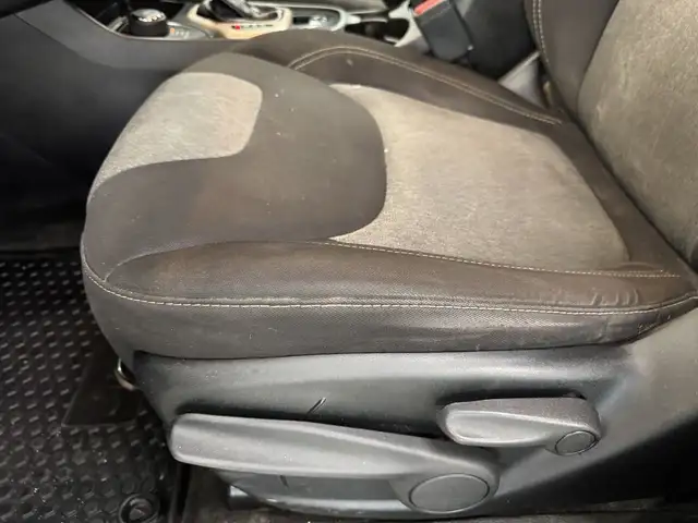 2016 Jeep Cherokee 4WD 4dr Altitude -Ltd Avail- in Cars & Trucks in Longueuil / South Shore - Image 18