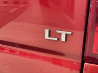 AMVIC Licensed Dealer 13.4 Diagonal Chevrolet Infotainment 3 Premium | Duramax 3.0L Turbo-Diesel | C... (image 6)
