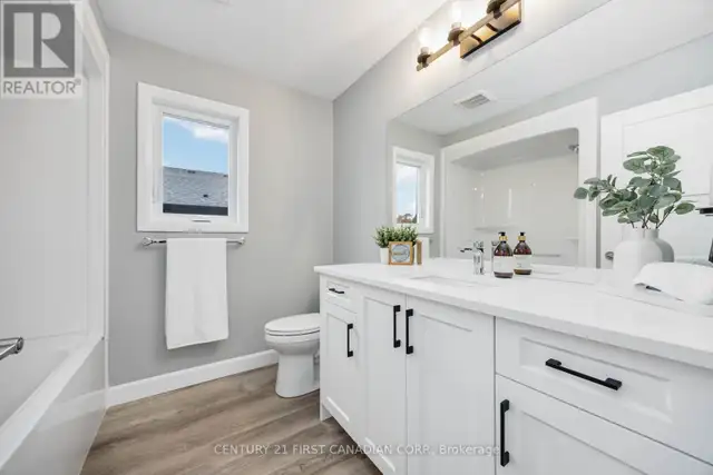 9 POSTMA CRESCENT North Middlesex (Ailsa Craig), Ontario in Houses for Sale in Grand Bend - Image 19